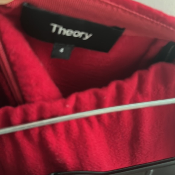 Theory red mini skirt size 4 - Picture 4 of 4
